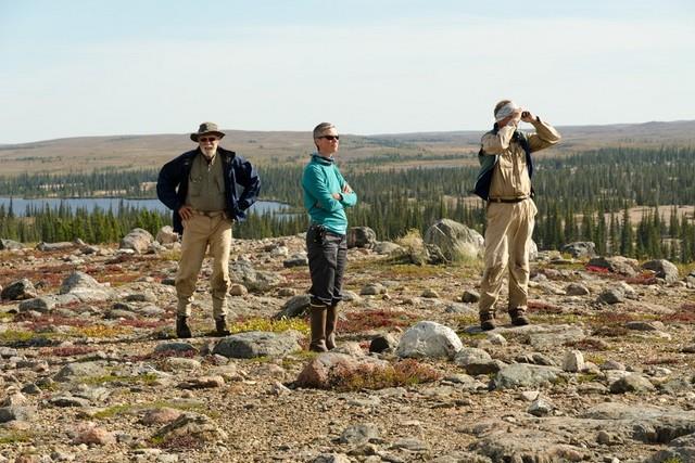 guided hike on the thelon river northwest territories canoe trip